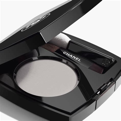 CHANEL OMBRE ESSENTIELLE SOMBRA DE .